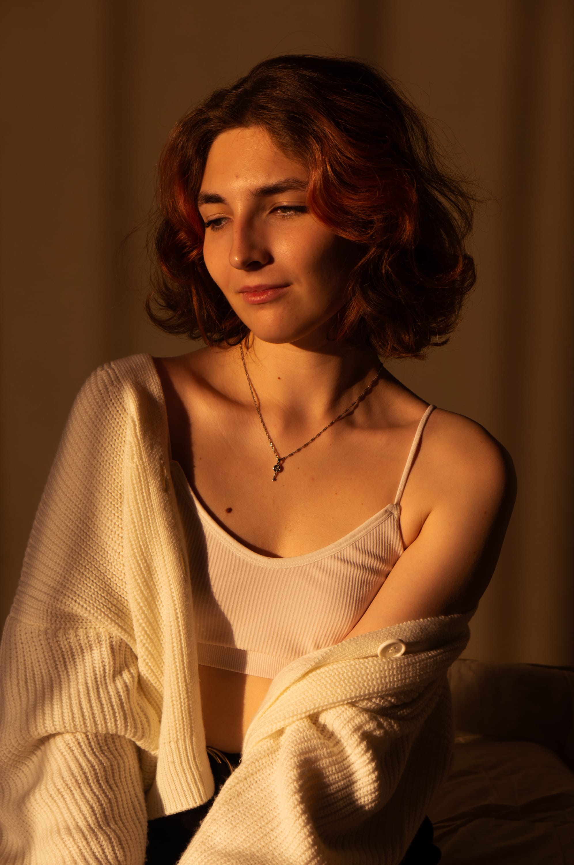Карина на красивом фоне